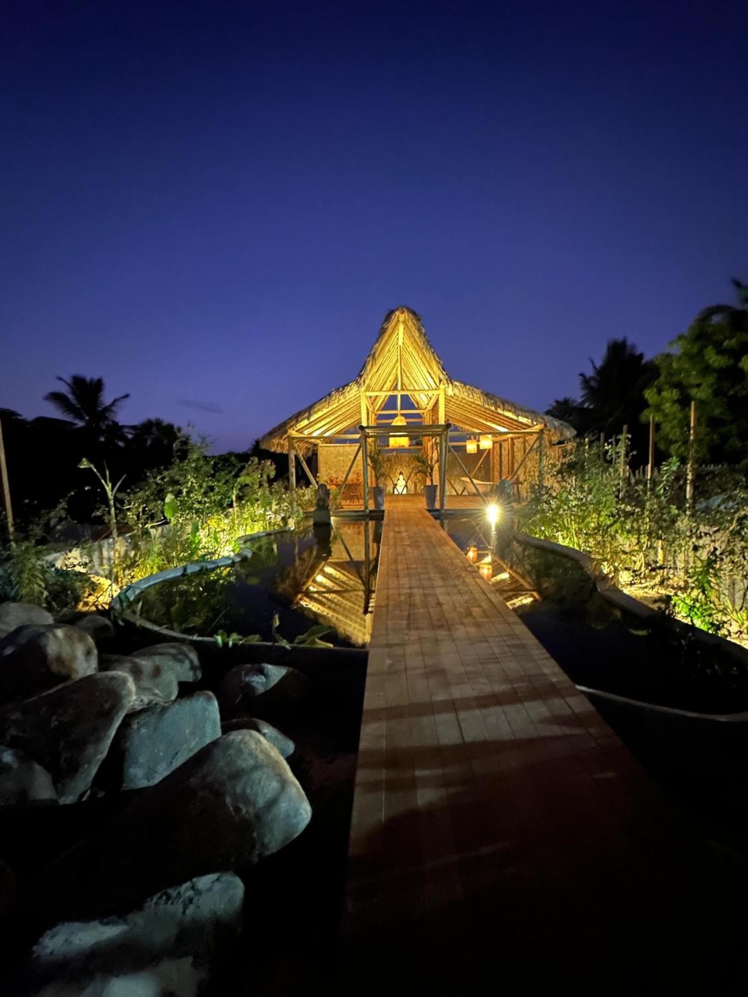 Villa Pantai Boutique Hotel อาชินส์ ภายนอก รูปภาพ