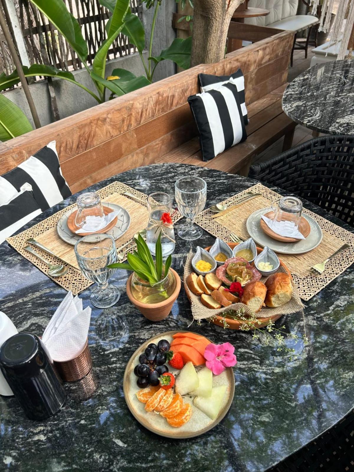 Villa Pantai Boutique Hotel อาชินส์ ภายนอก รูปภาพ